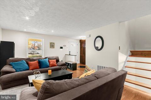 8152 MANDAN TERRACE GREENBELT MD 20770