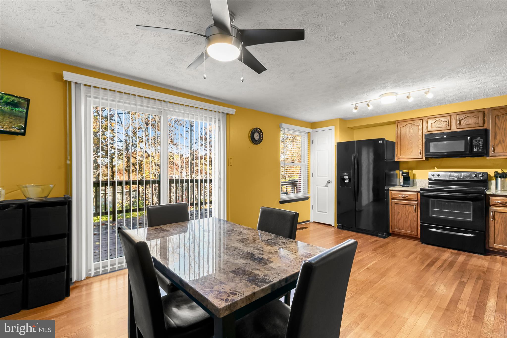 GREEN HOLLY WOODS - Residential