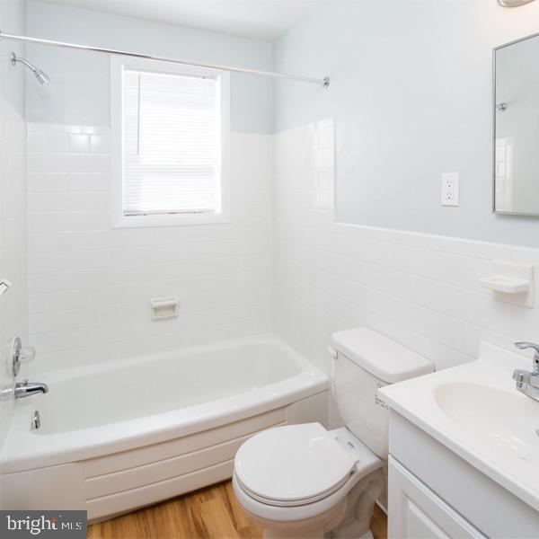 BALTIMORE HIGHLANDS - Residential Lease