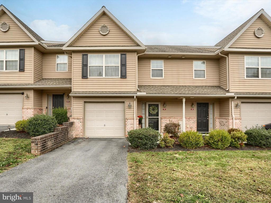 Photo of 8 Brook Side Drive, CARLISLE, PA 17013 (MLS # PACB2047974)