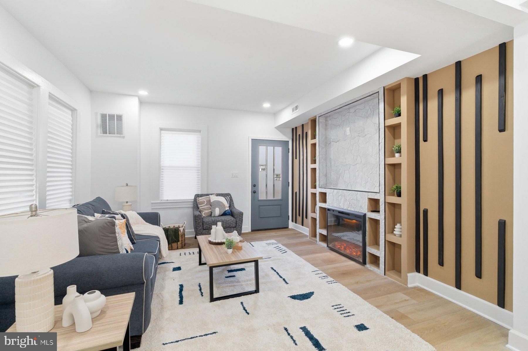 LANDSDOWNE - Residential