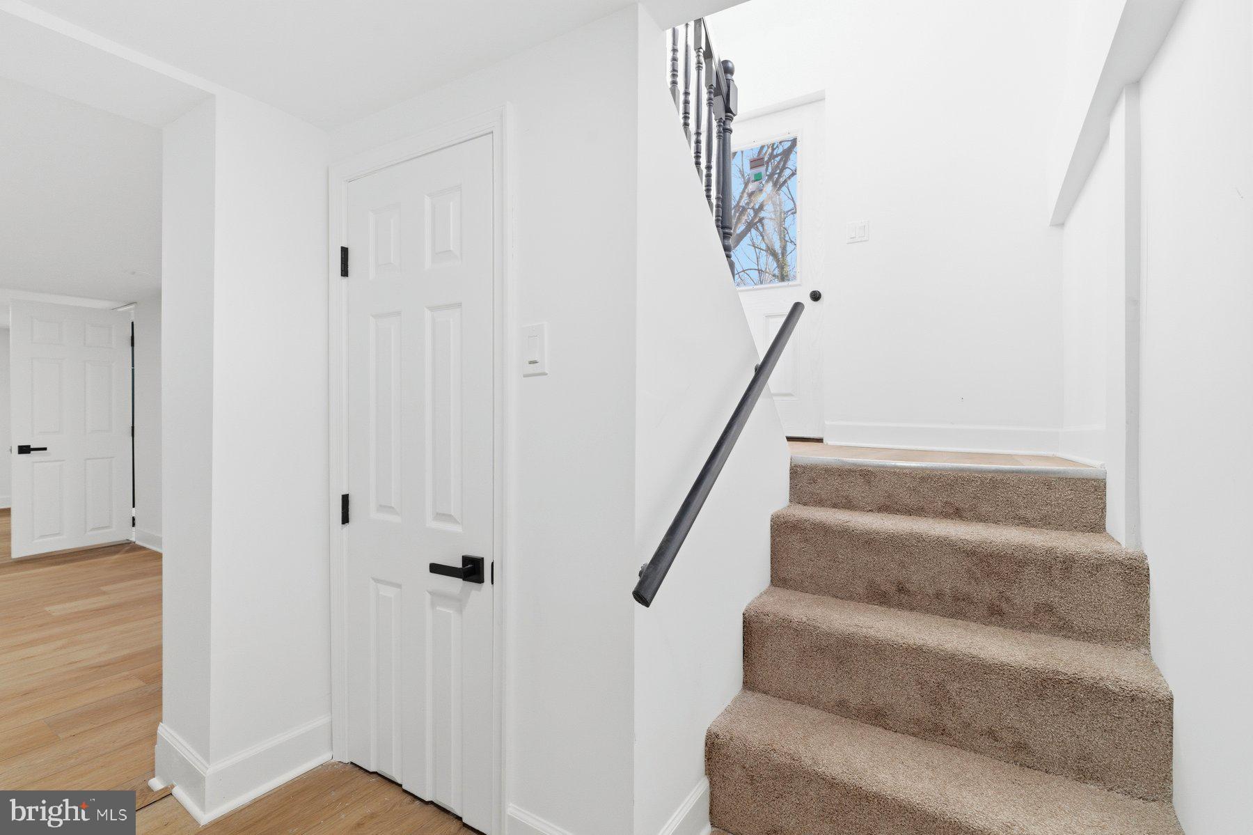 LANDSDOWNE - Residential