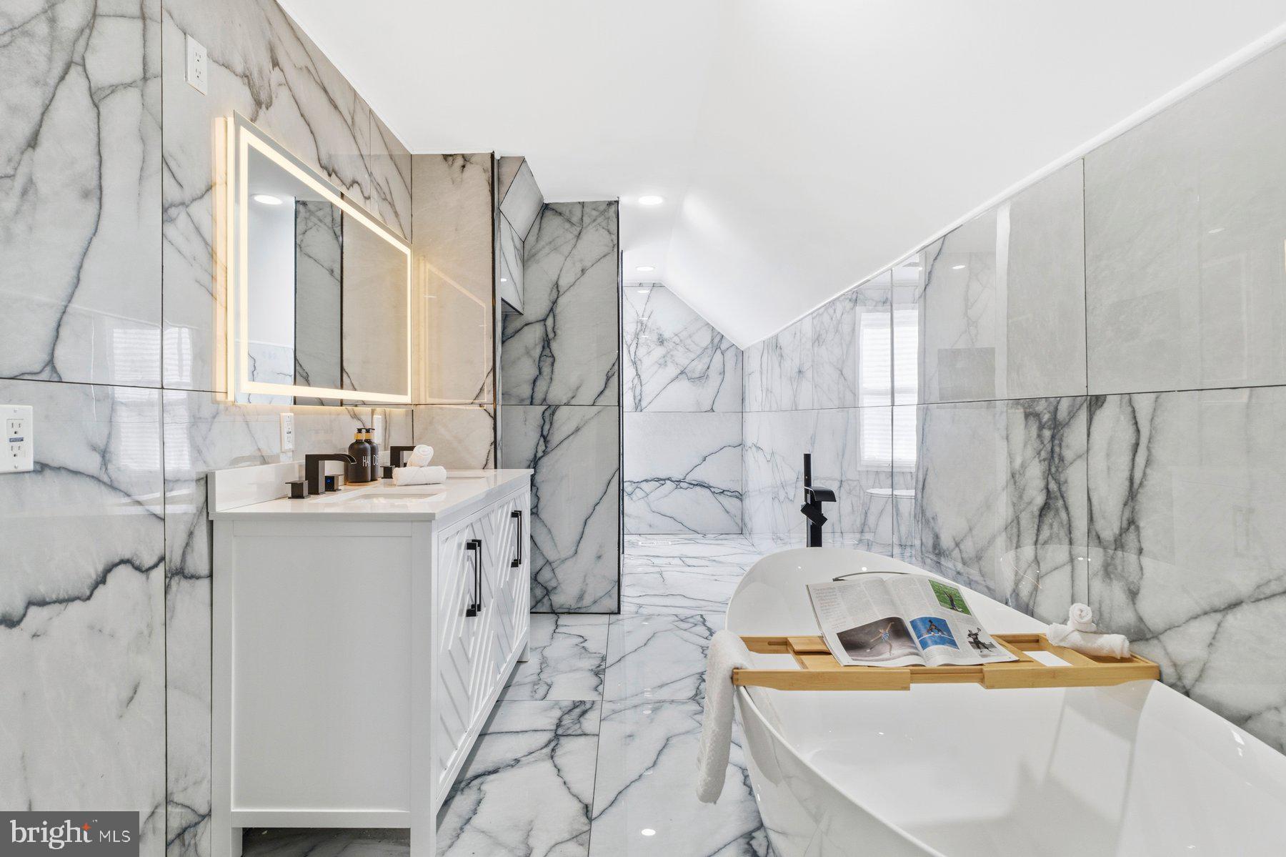 LANDSDOWNE - Residential