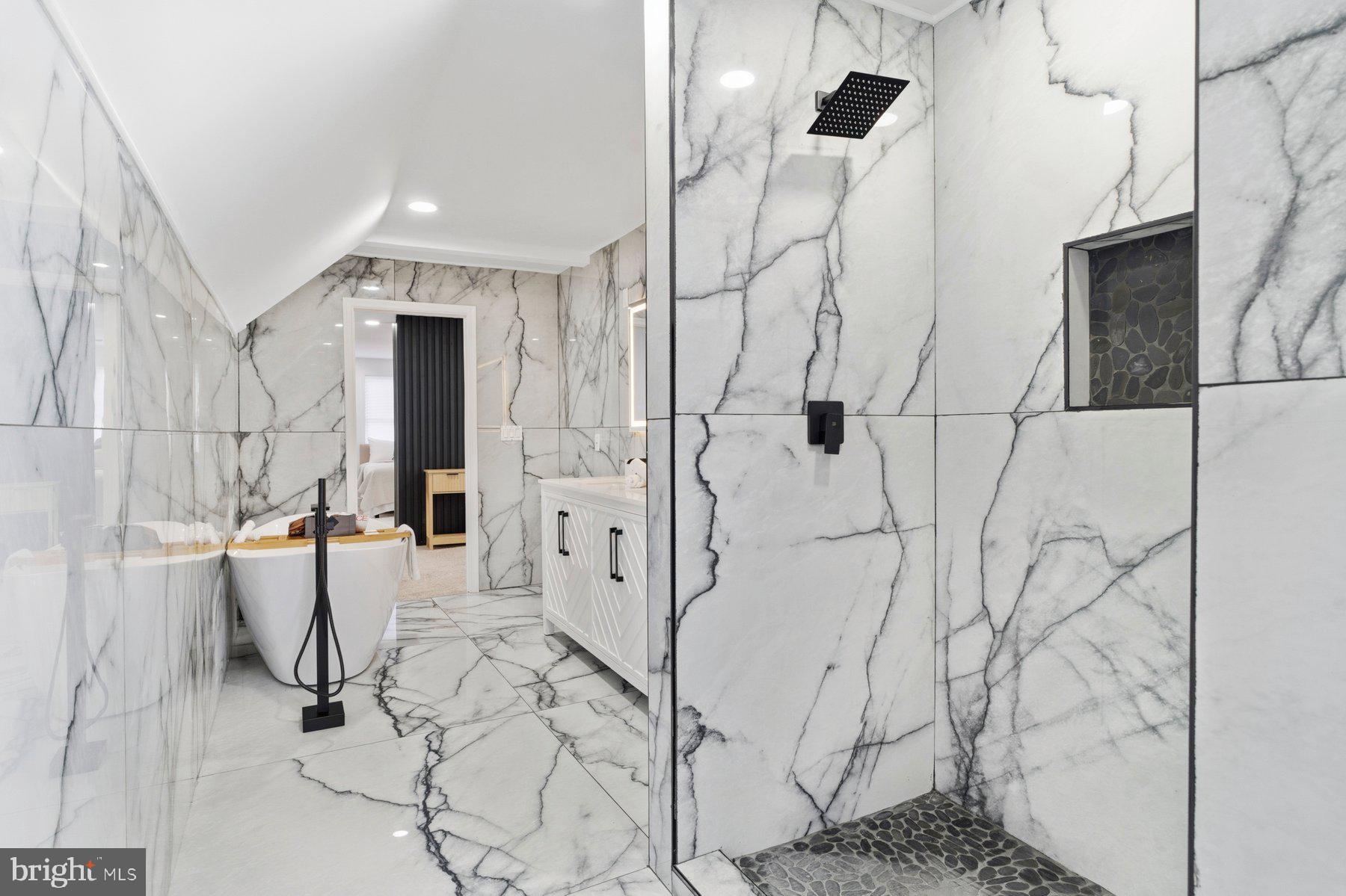 LANDSDOWNE - Residential