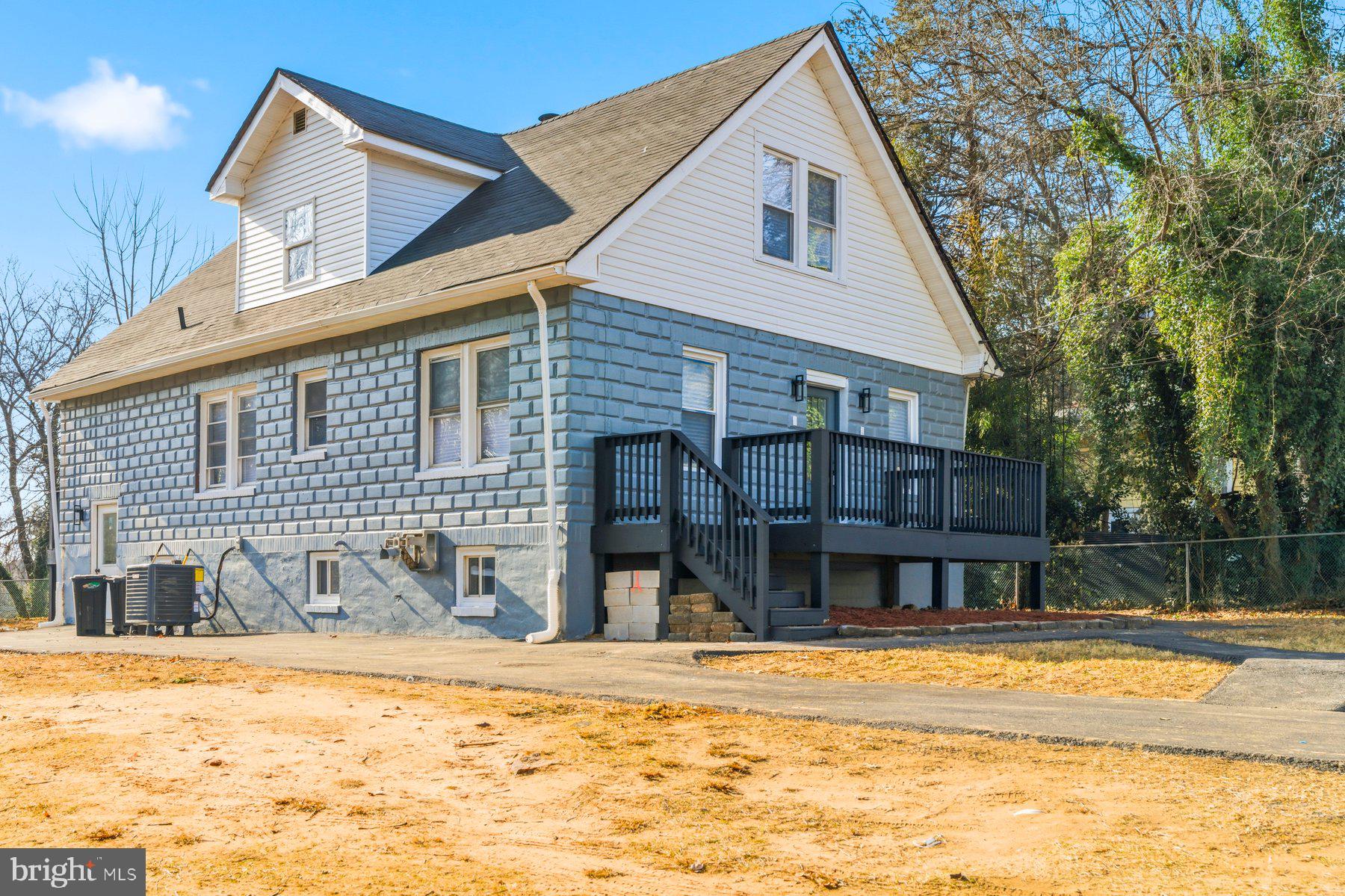 LANDSDOWNE - Residential