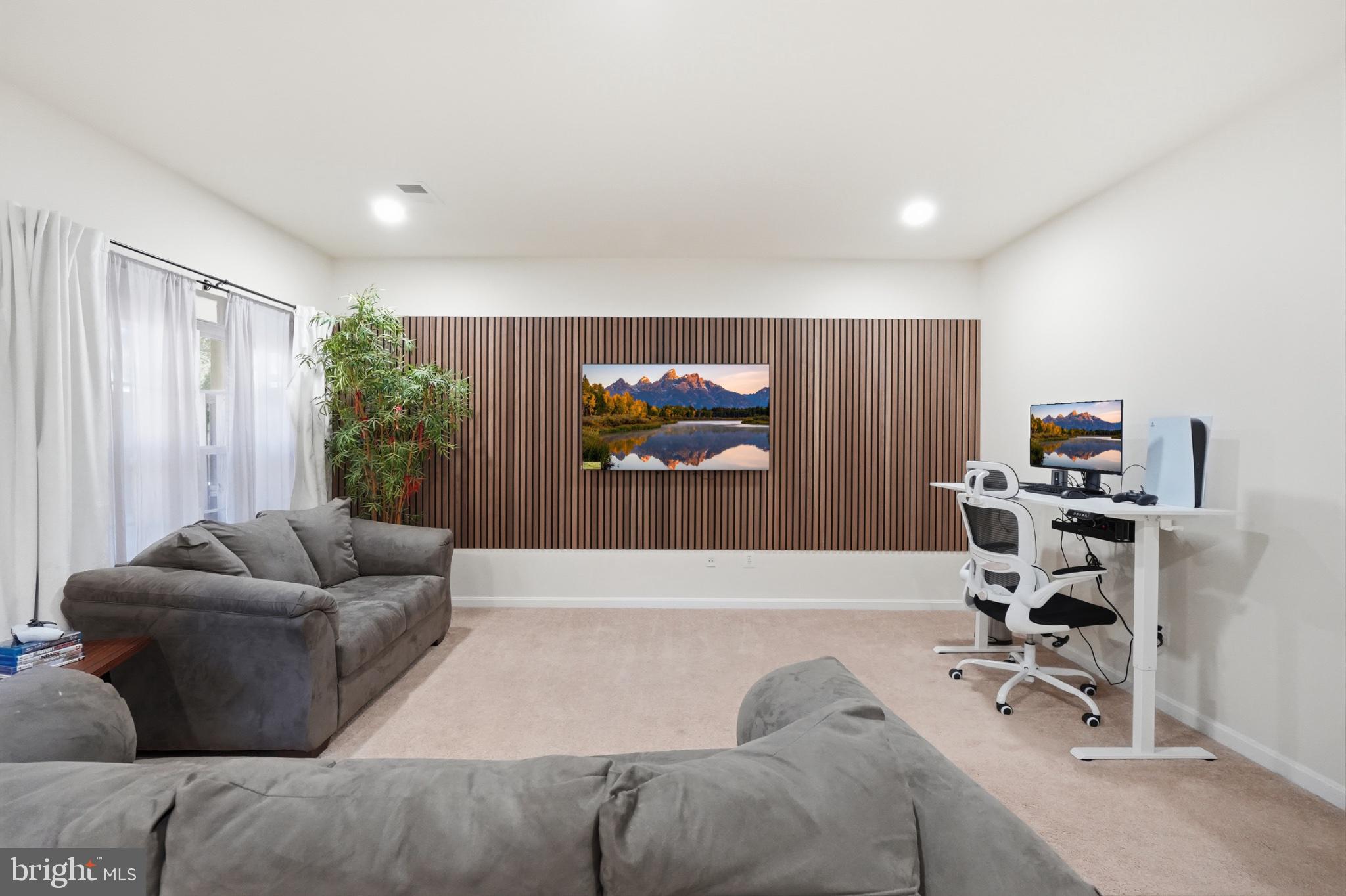 9717 KENNOWAY COURT