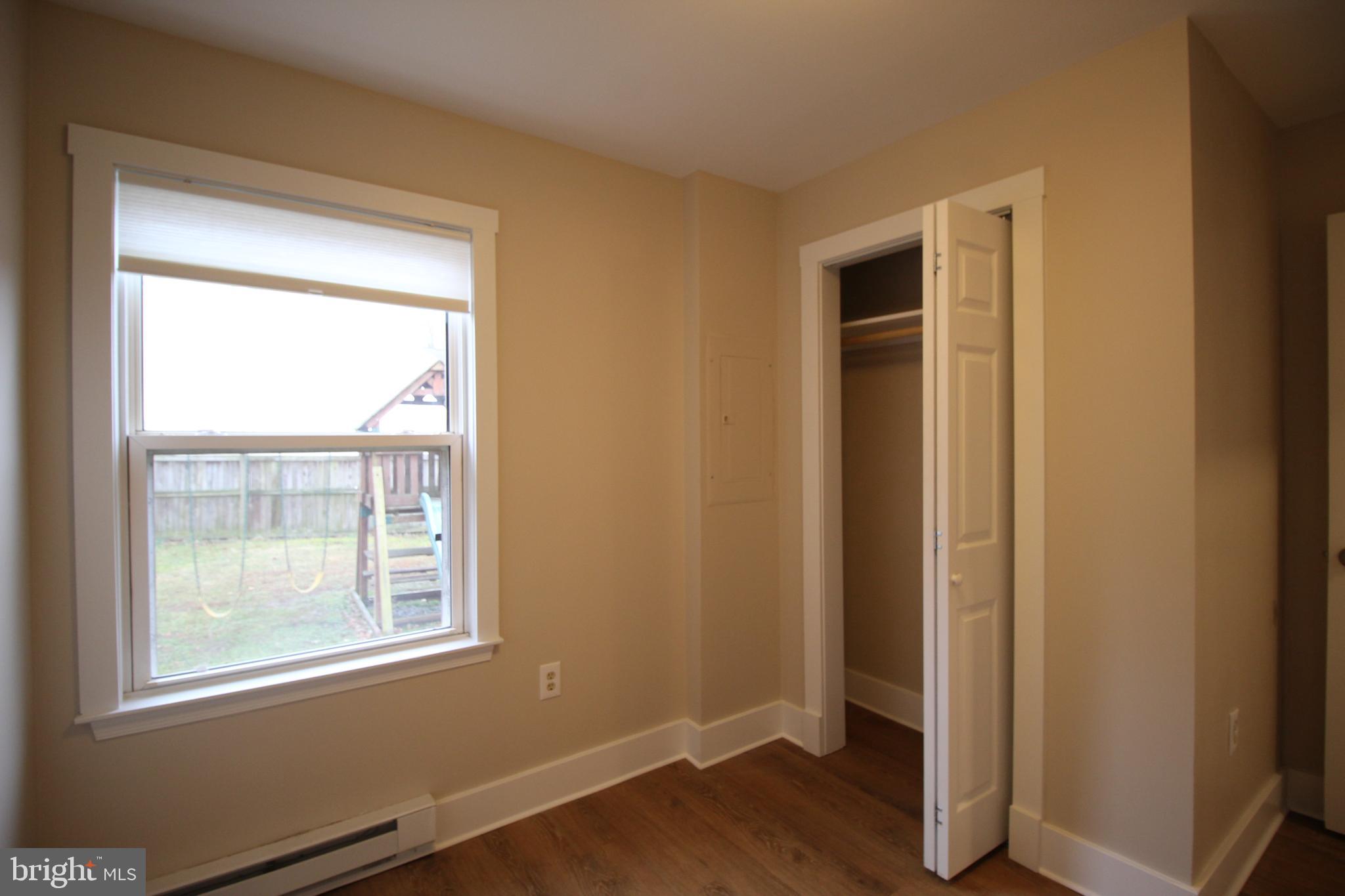 EDGEWATER - Residential Lease