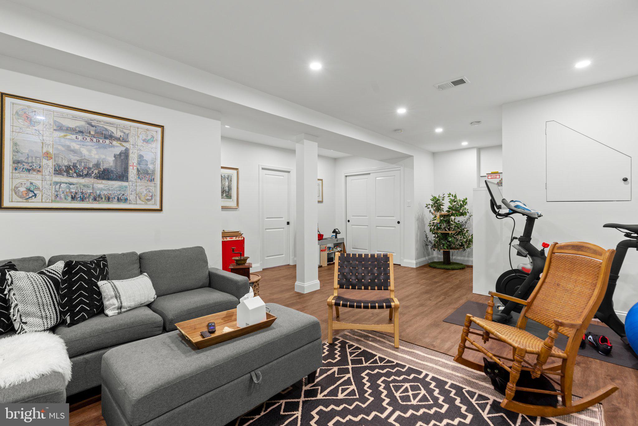 SOMERSET HEIGHTS - Residential Lease