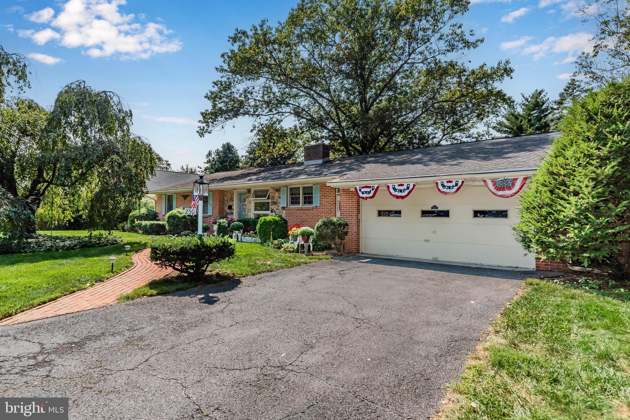 MOORELAND - Residential