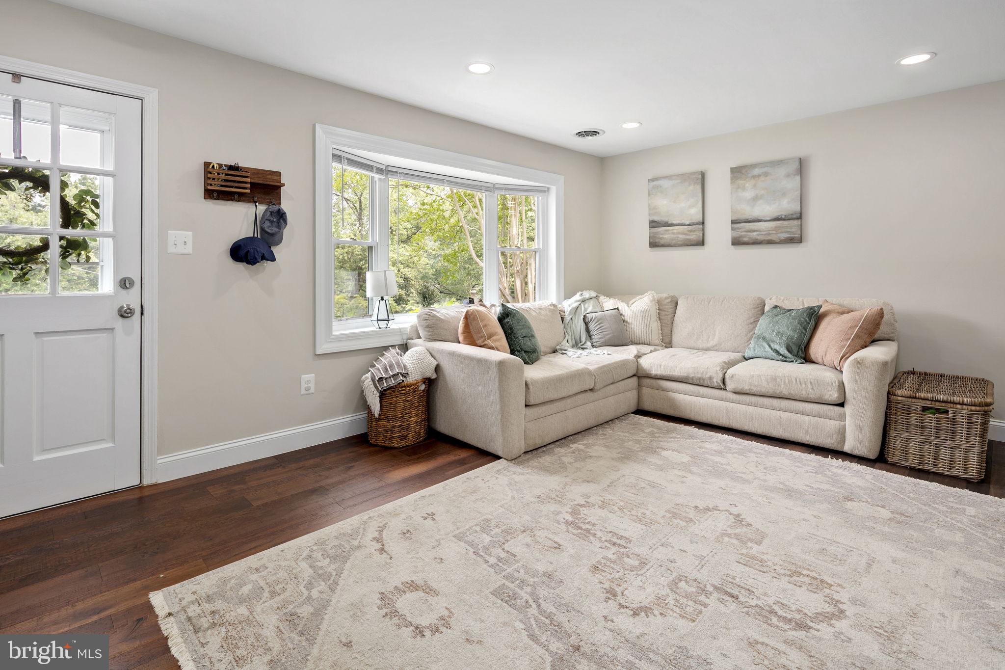 VIRGINIA HILLS - Residential