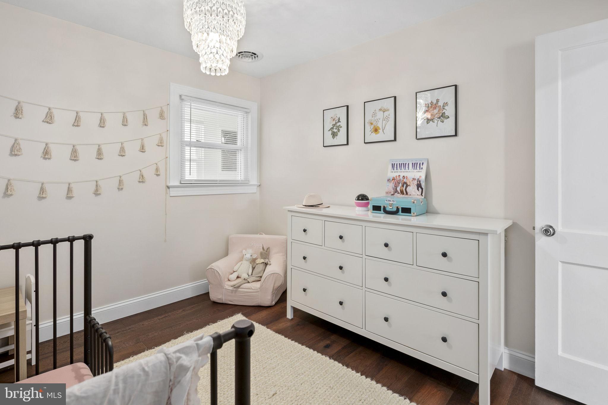 VIRGINIA HILLS - Residential