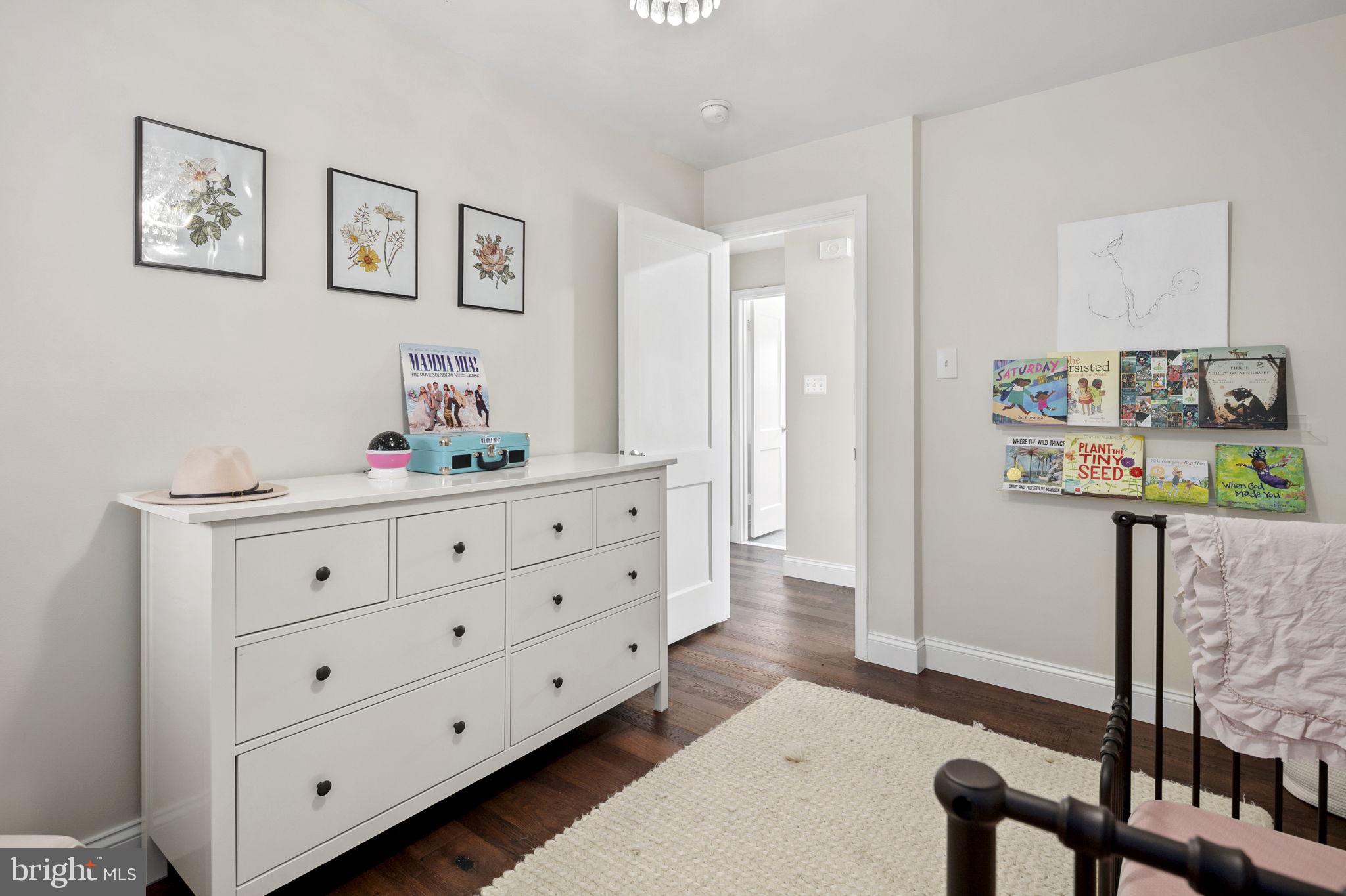 VIRGINIA HILLS - Residential