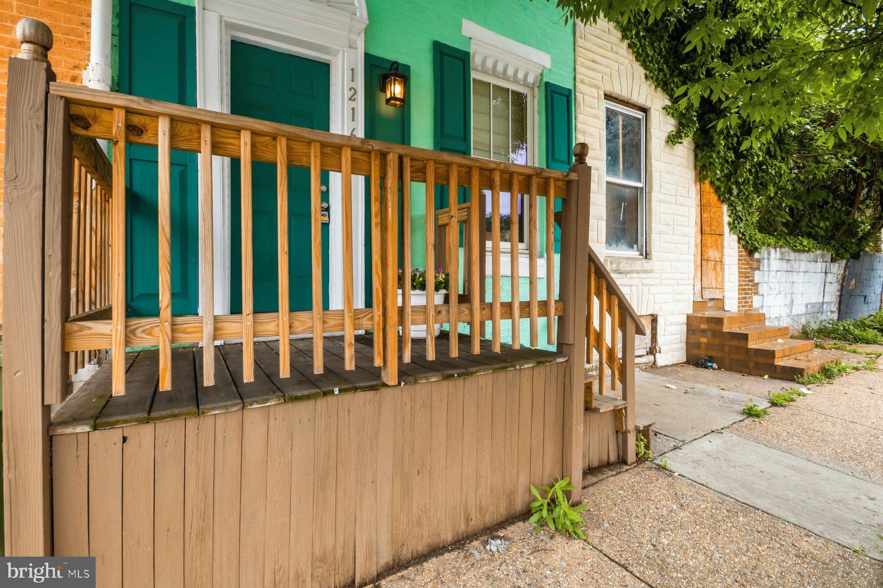 HOLLINS MARKET - Residential