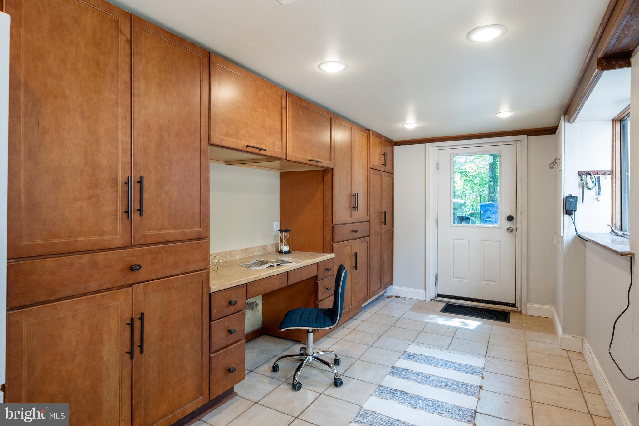 PINECREST - Residential