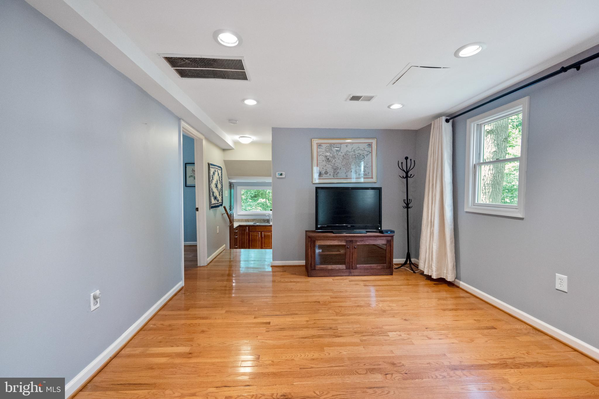 PINECREST - Residential