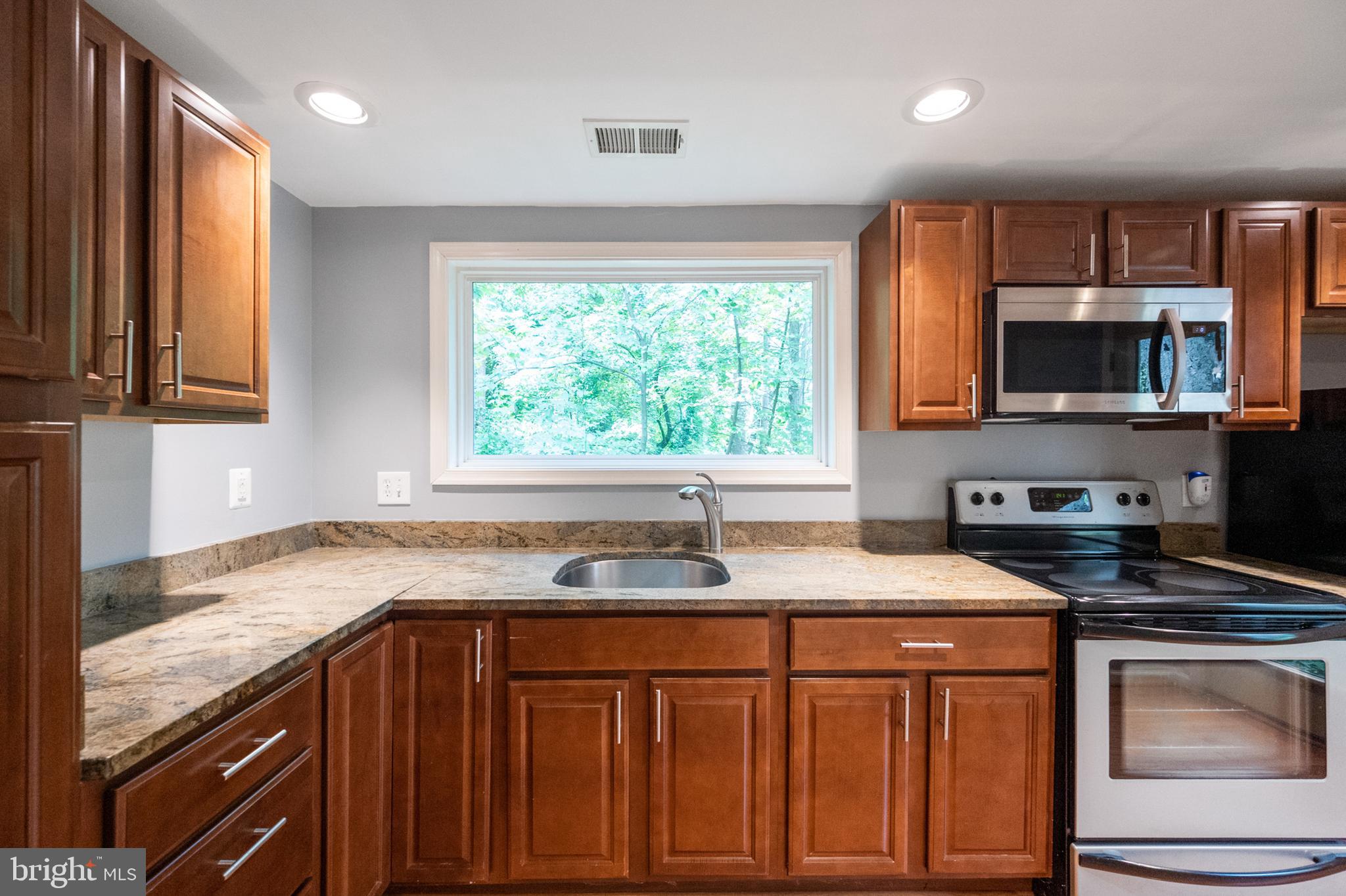 PINECREST - Residential