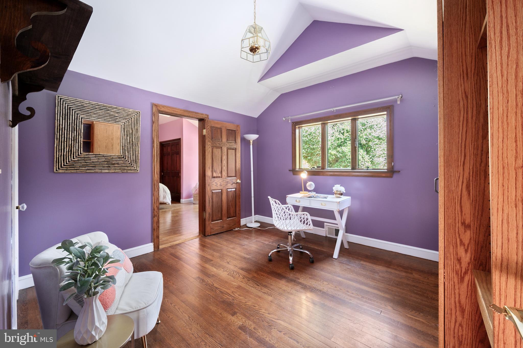 PINECREST - Residential