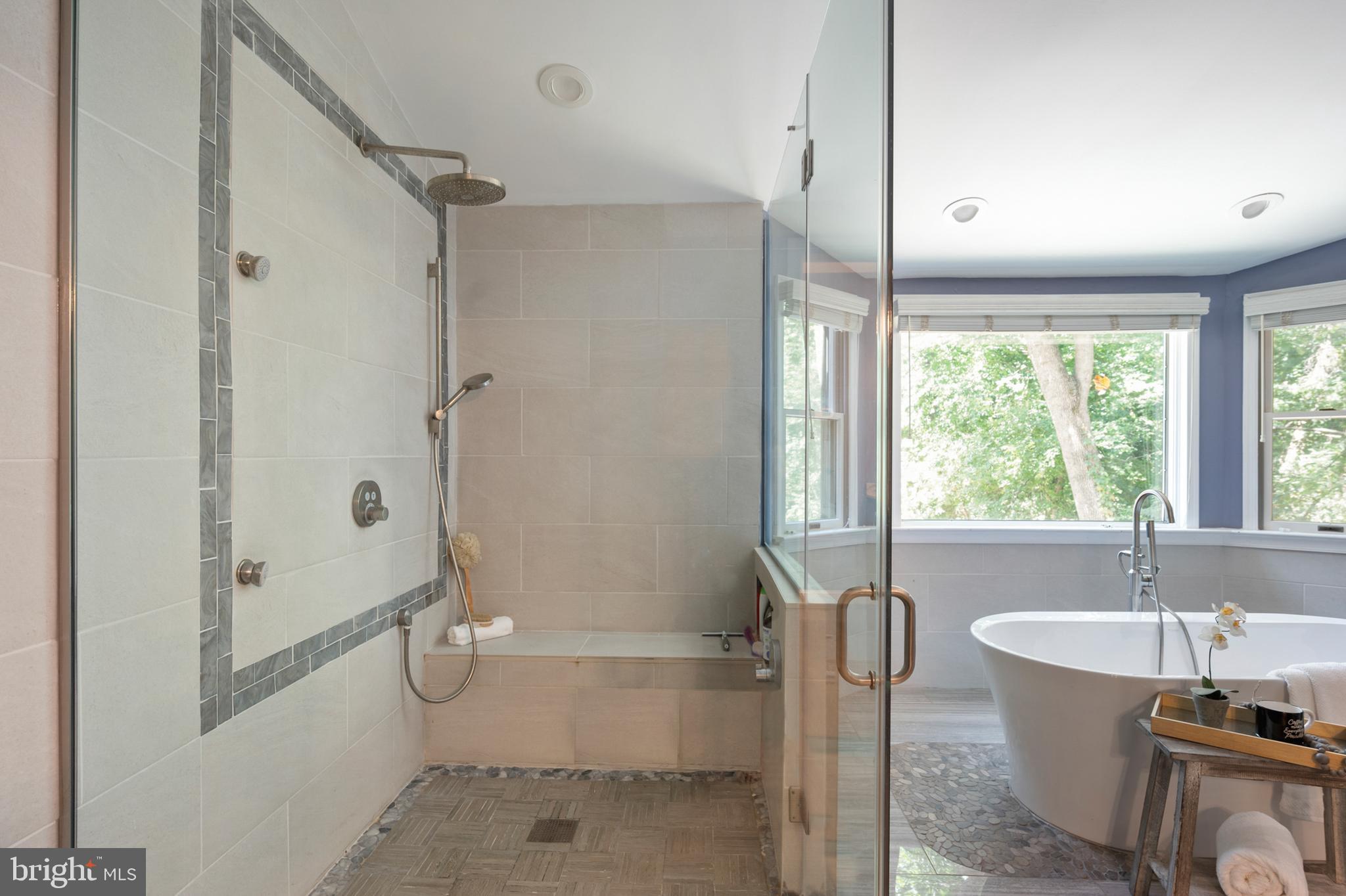 PINECREST - Residential