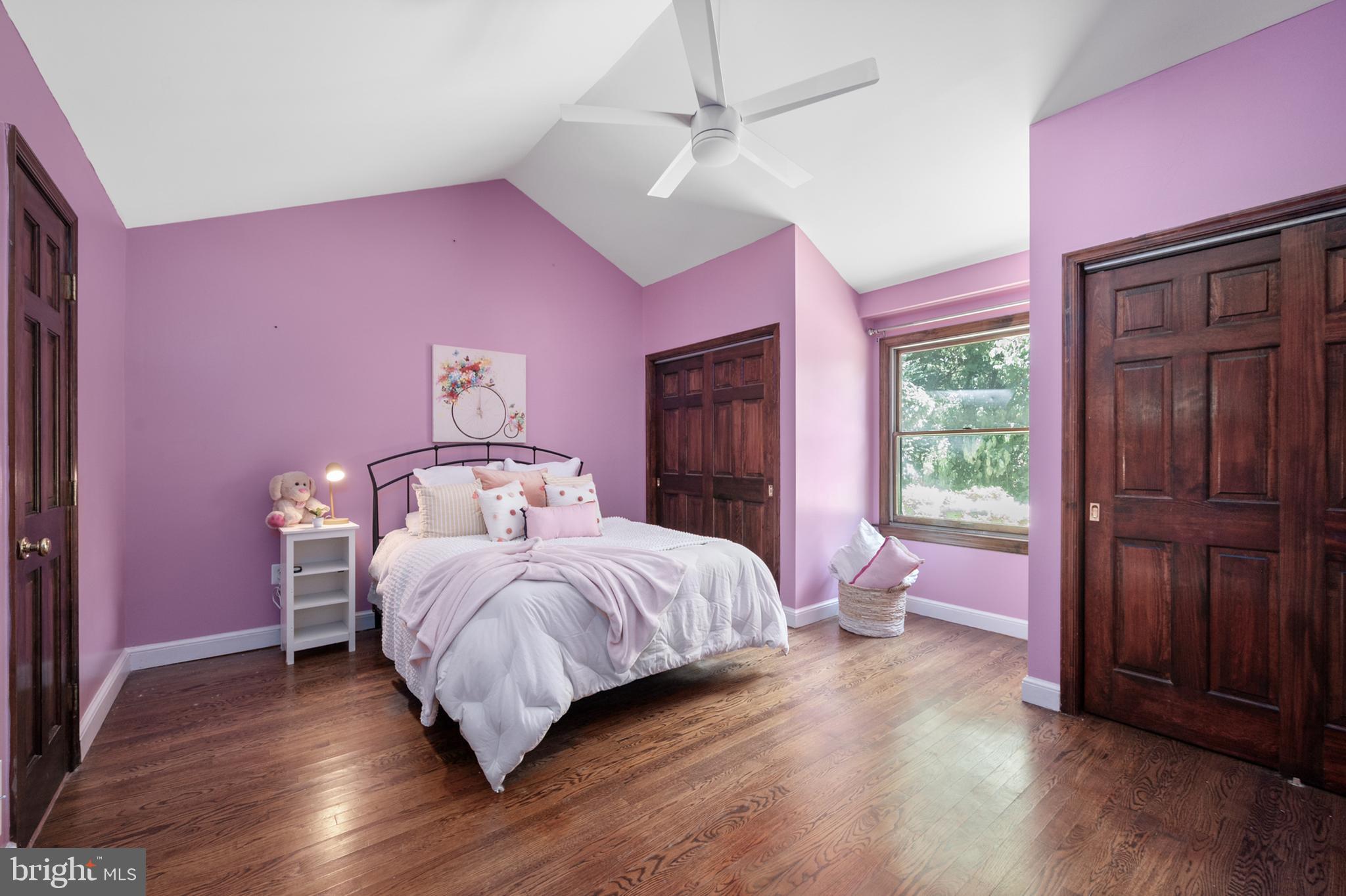 PINECREST - Residential