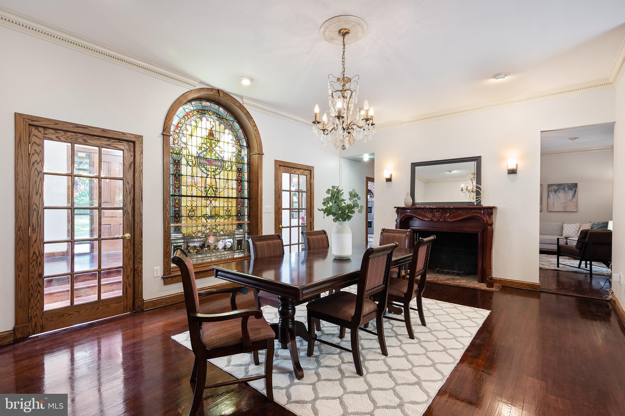 PINECREST - Residential