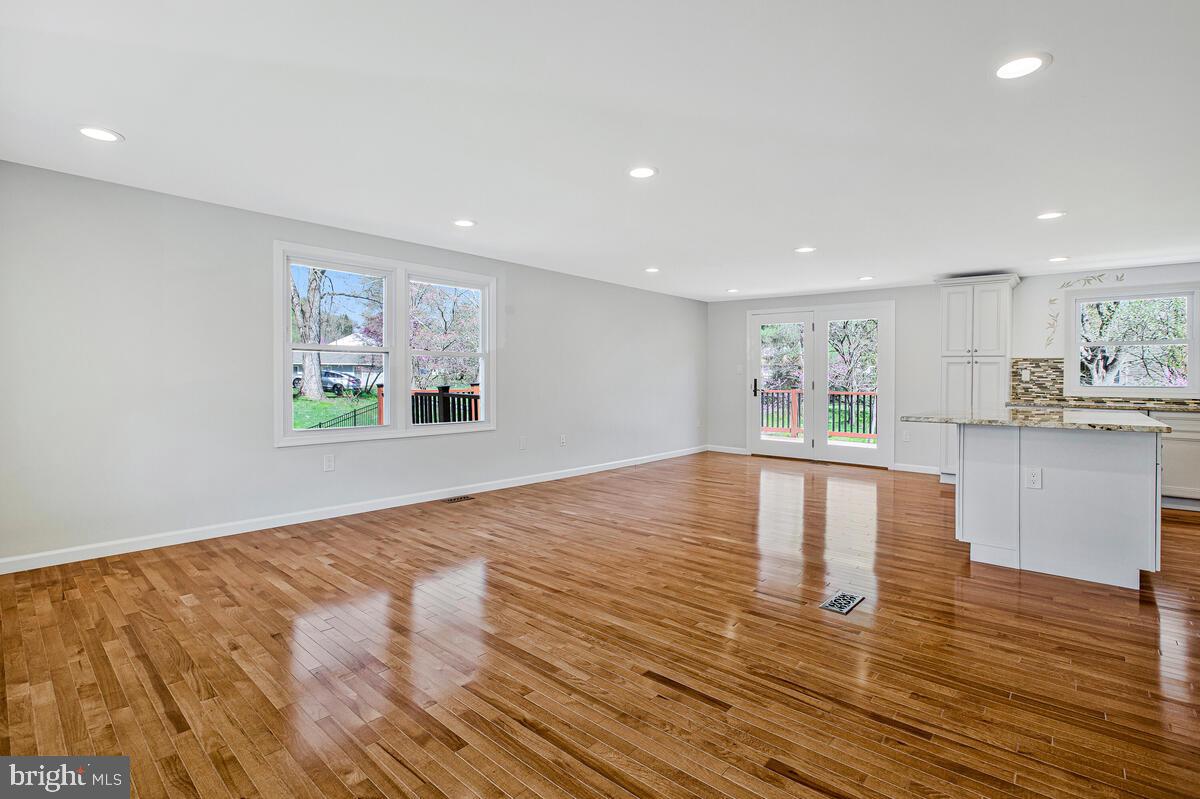 RUNNING BROOK - Residential