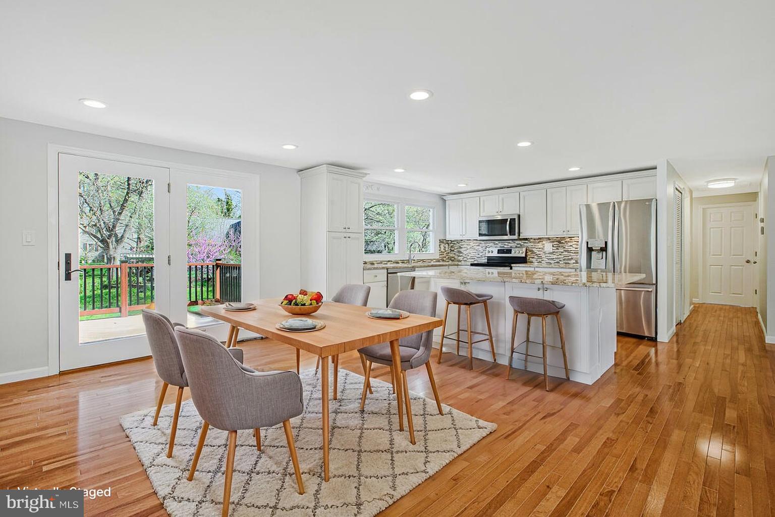 RUNNING BROOK - Residential