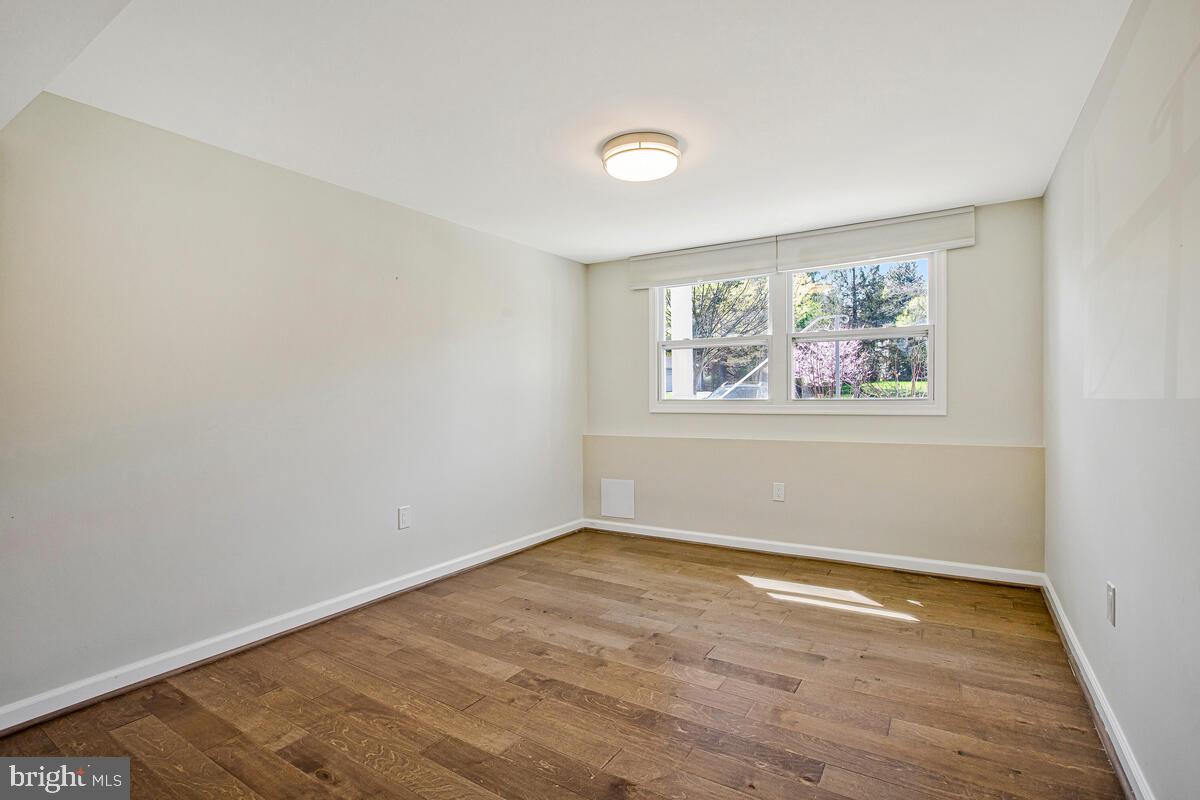 RUNNING BROOK - Residential