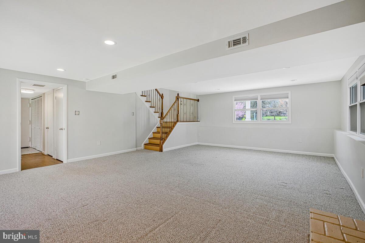 RUNNING BROOK - Residential