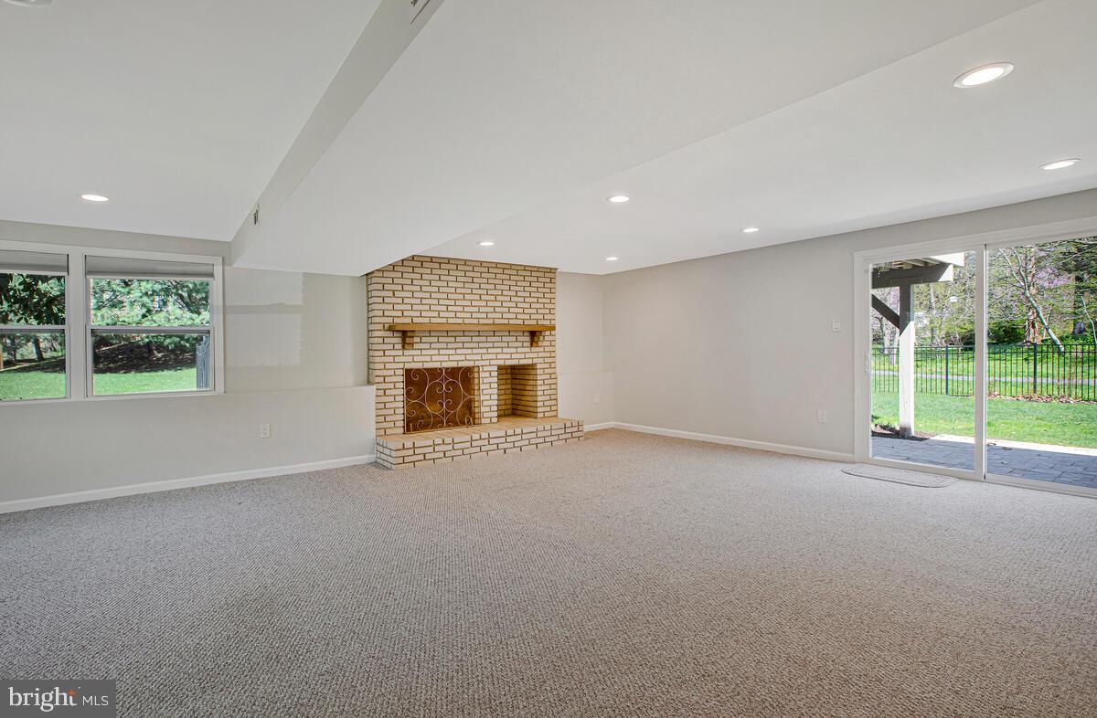 RUNNING BROOK - Residential