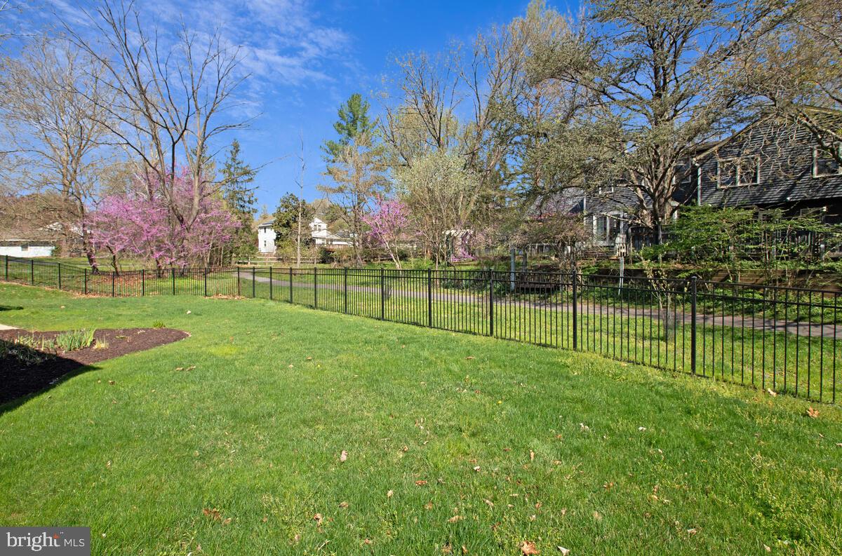 RUNNING BROOK - Residential