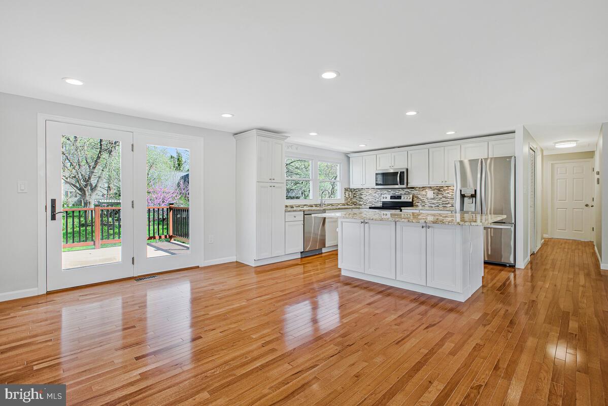 RUNNING BROOK - Residential