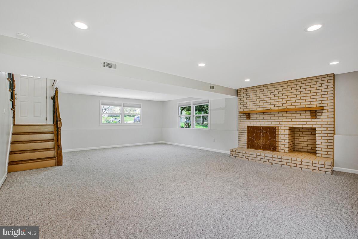 RUNNING BROOK - Residential