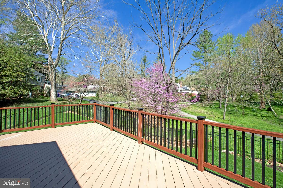 RUNNING BROOK - Residential