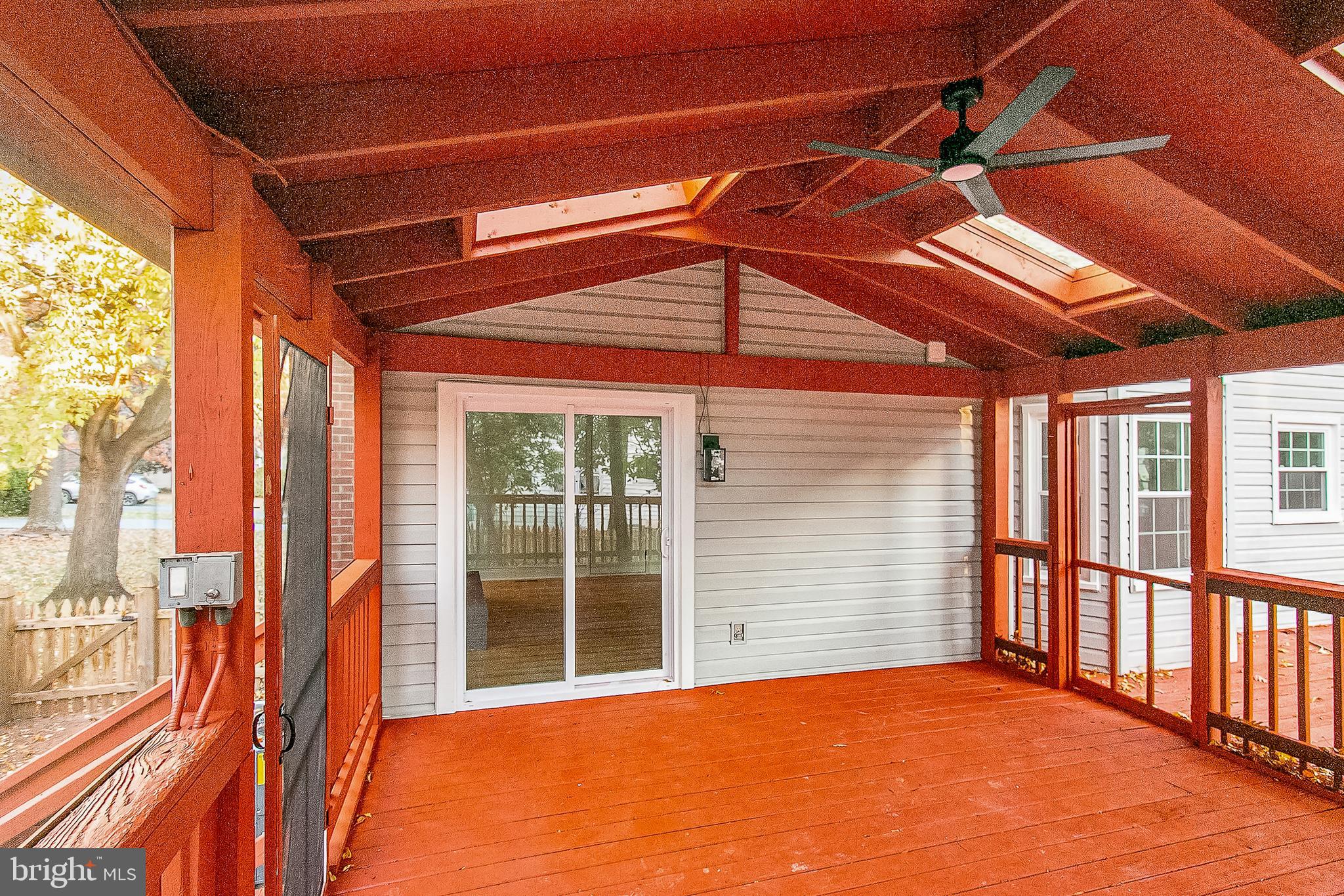 ASHBURN FARM - Residential