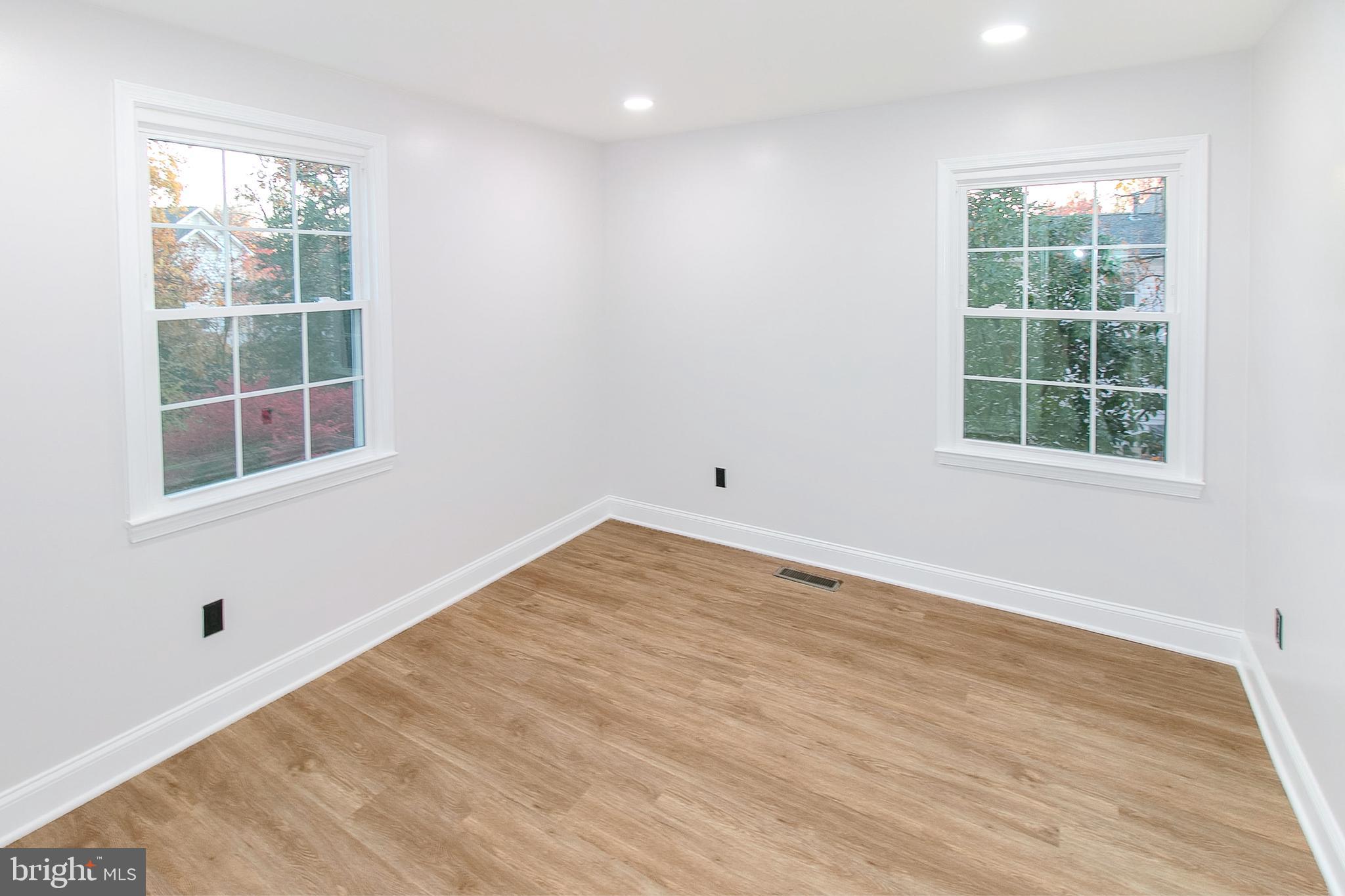 ASHBURN FARM - Residential