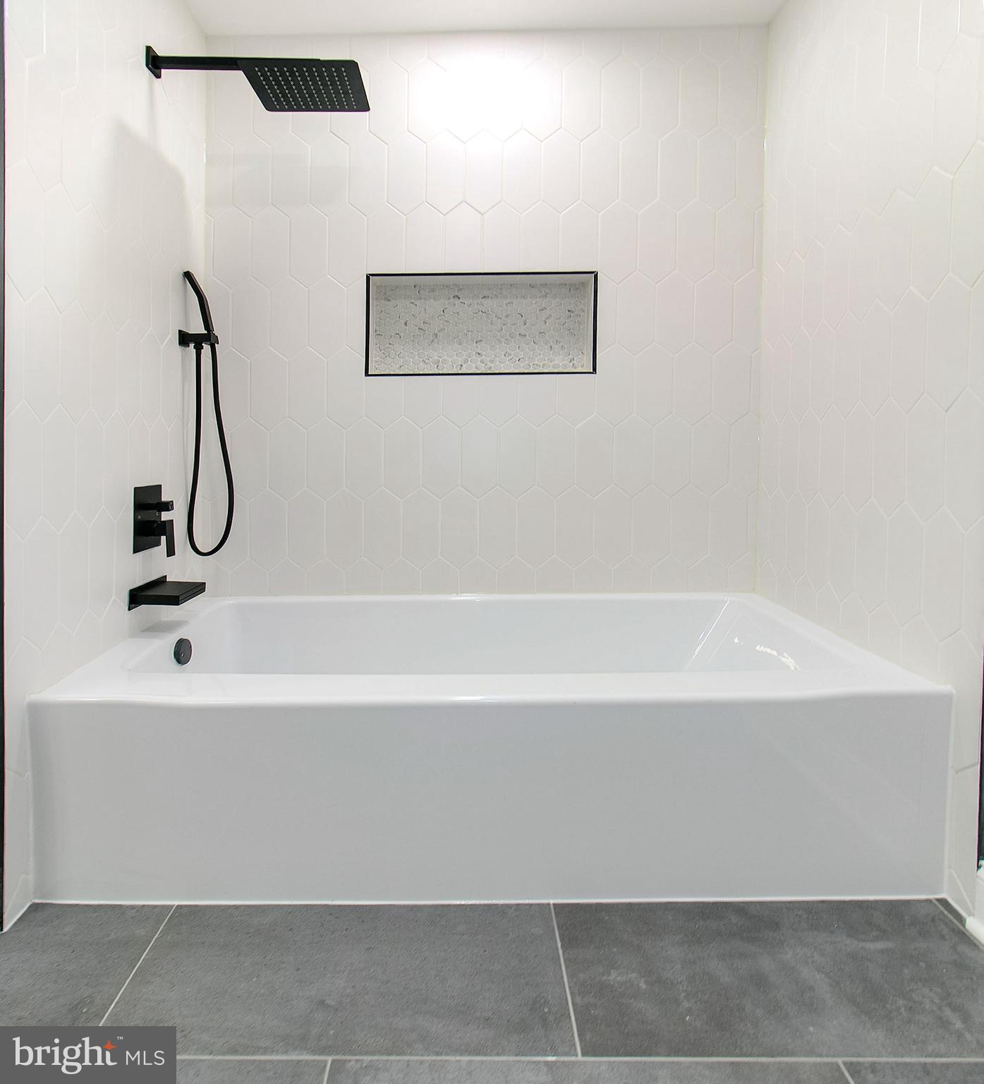 ASHBURN FARM - Residential