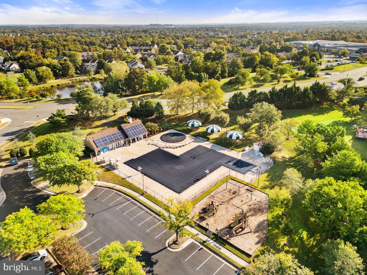 ASHBURN FARM - Residential