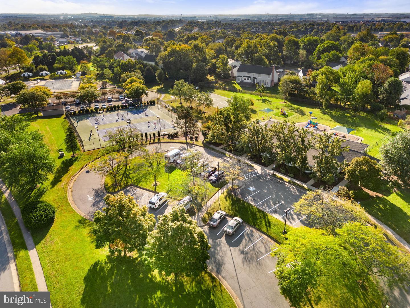 ASHBURN FARM - Residential
