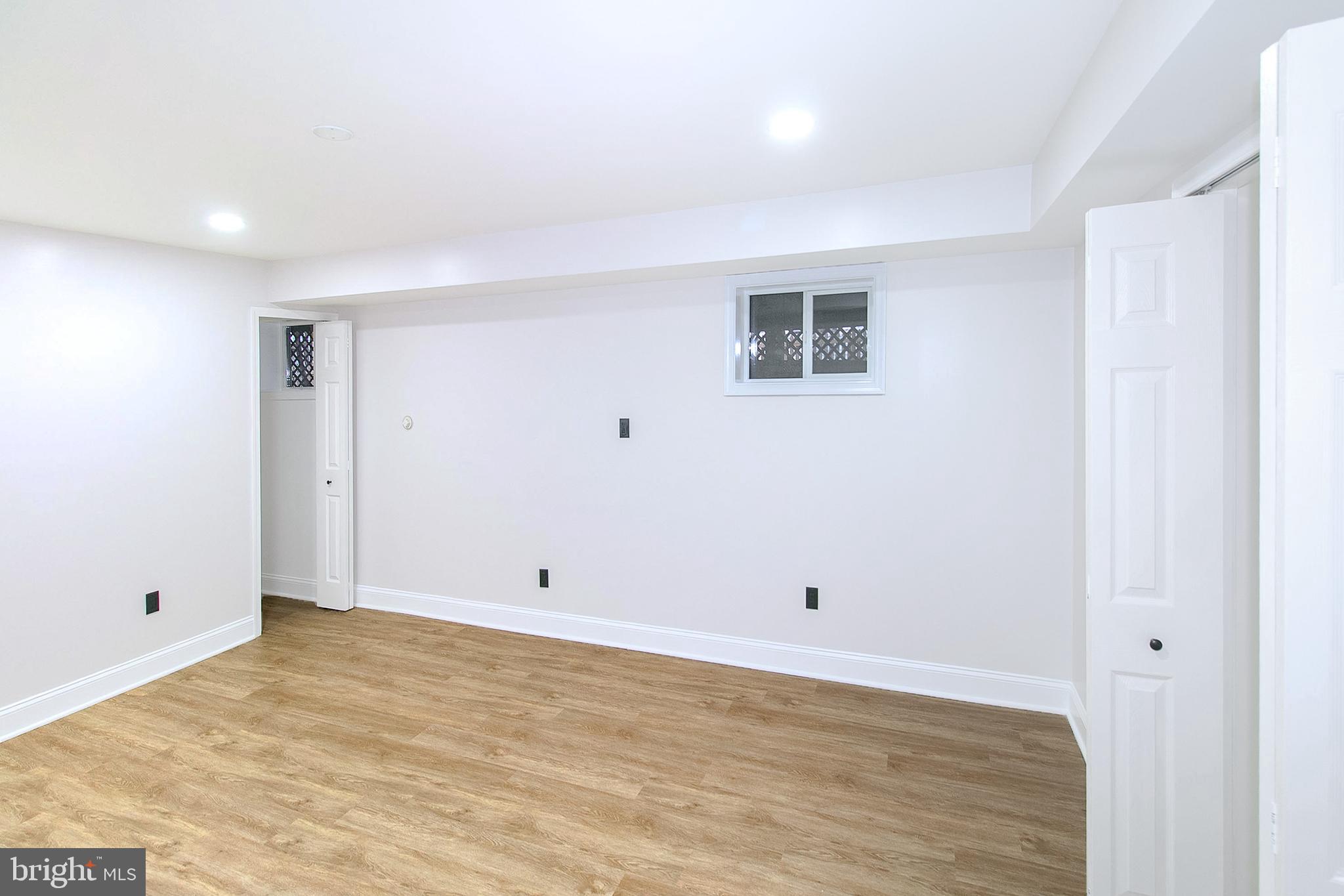 ASHBURN FARM - Residential