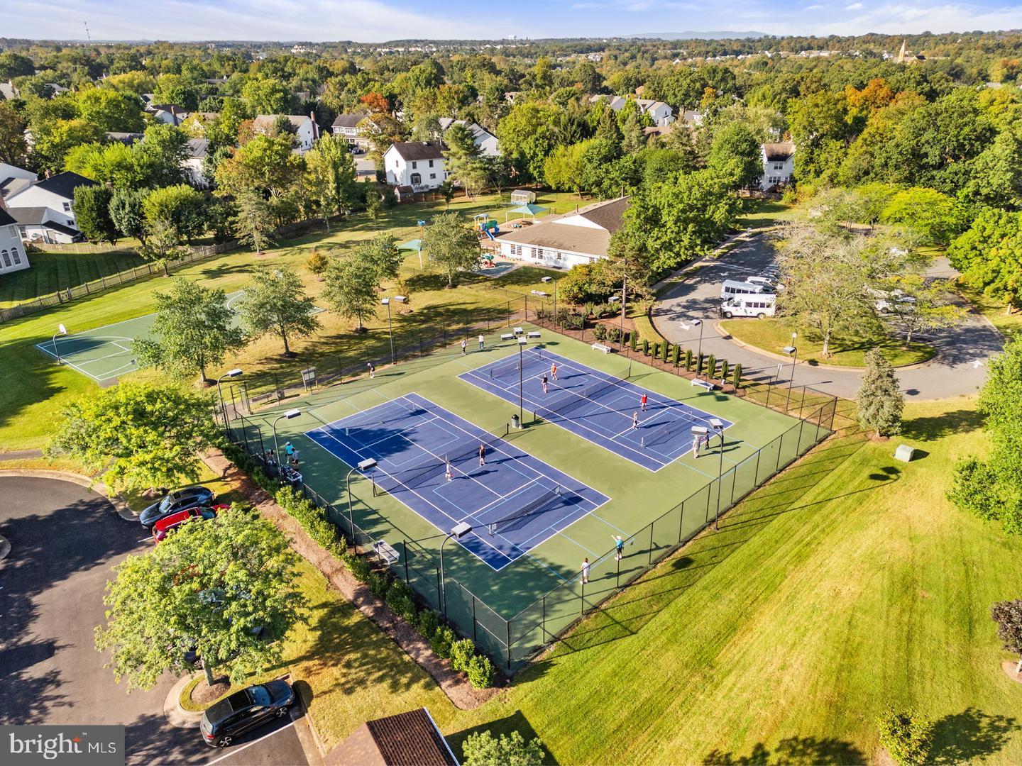 ASHBURN FARM - Residential