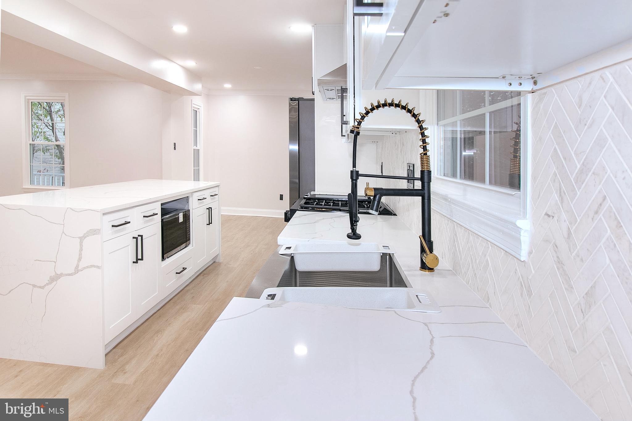 ASHBURN FARM - Residential