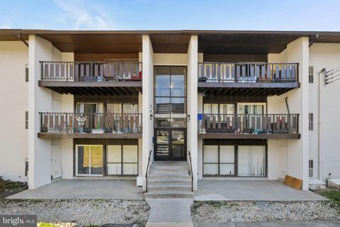 3138 BRINKLEY ROAD 8102 TEMPLE HILLS MD 20748