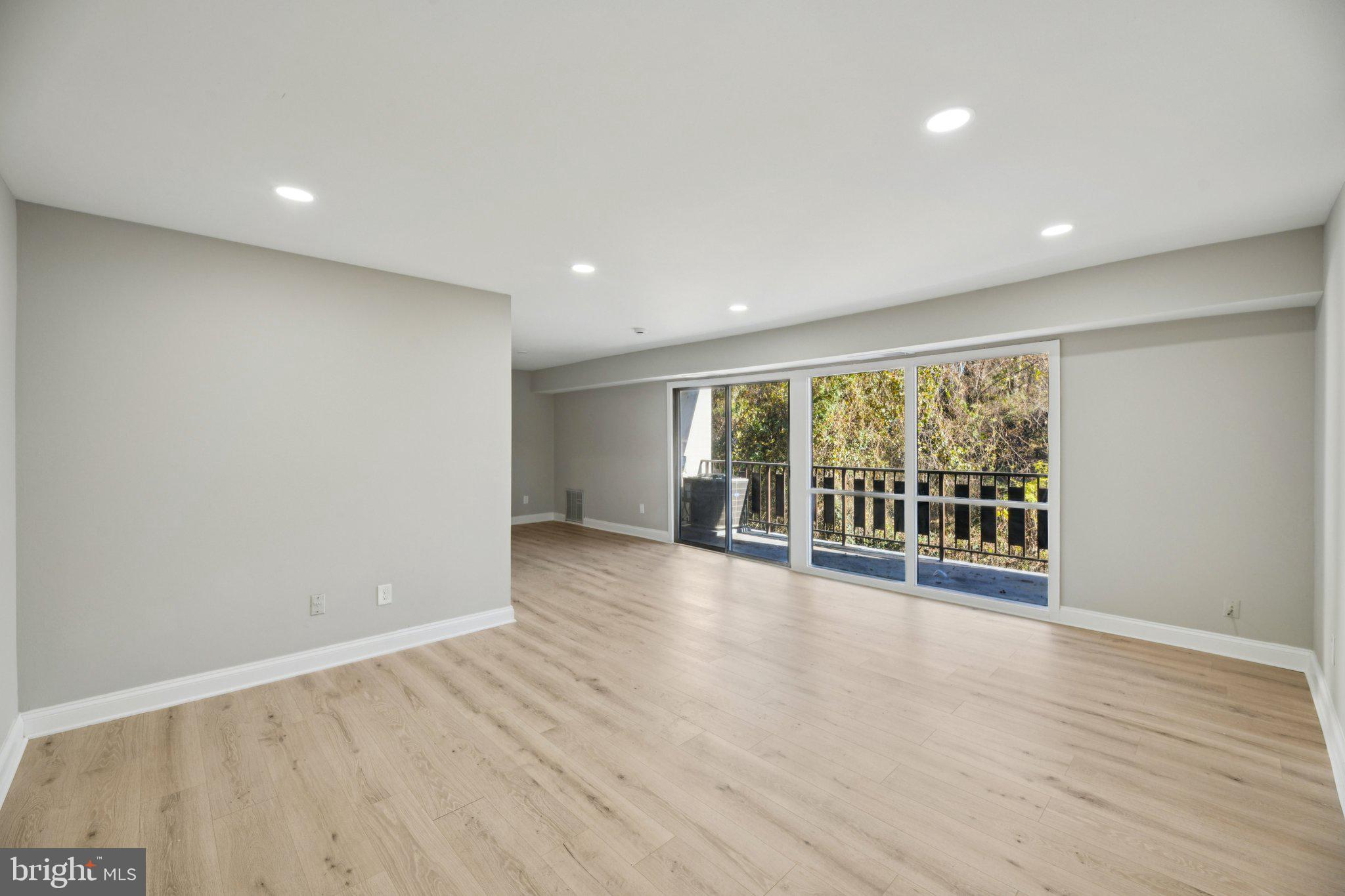 3138 BRINKLEY ROAD 8102