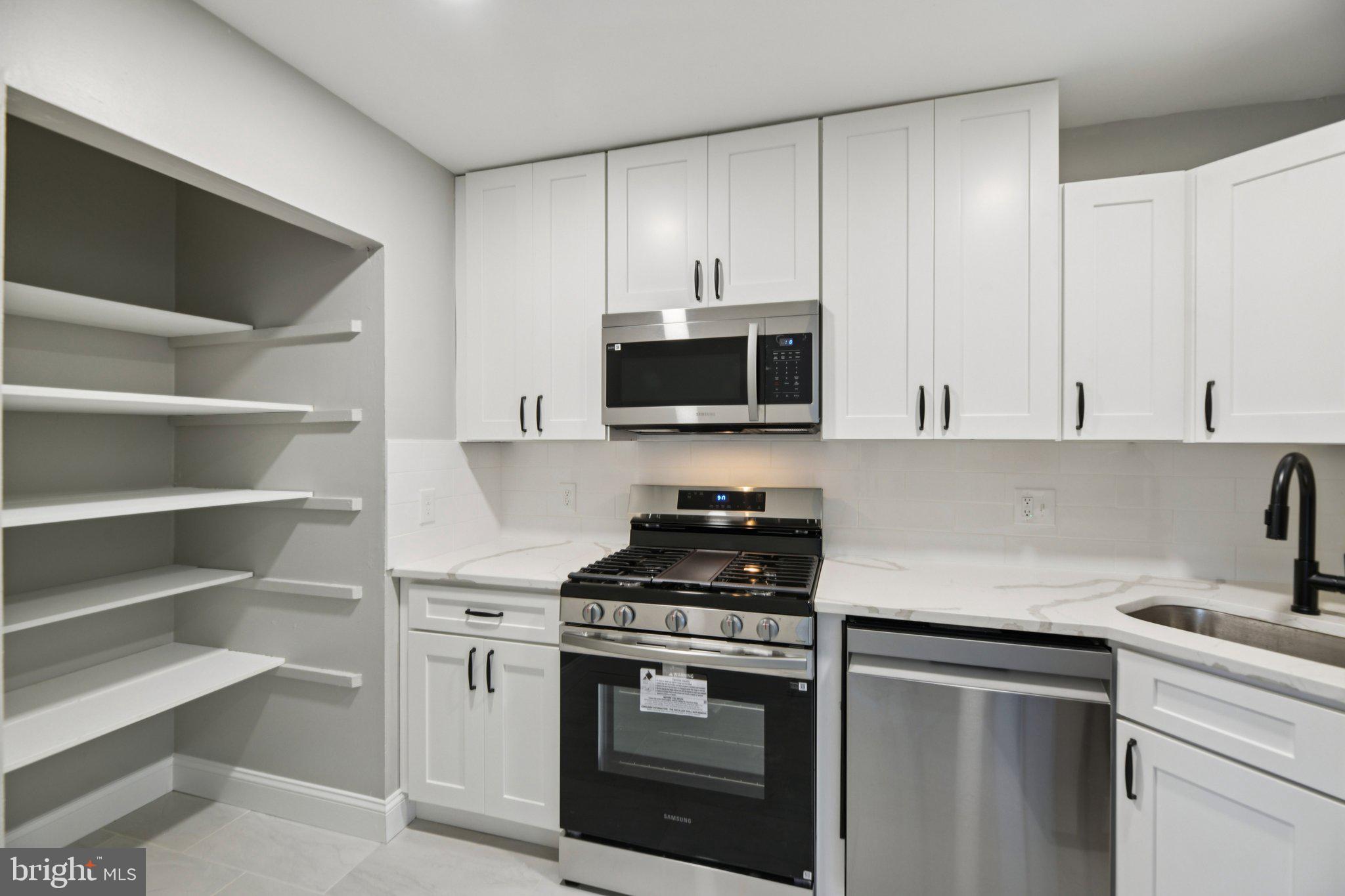 HUNTCREST CONDOMINIUM - Residential