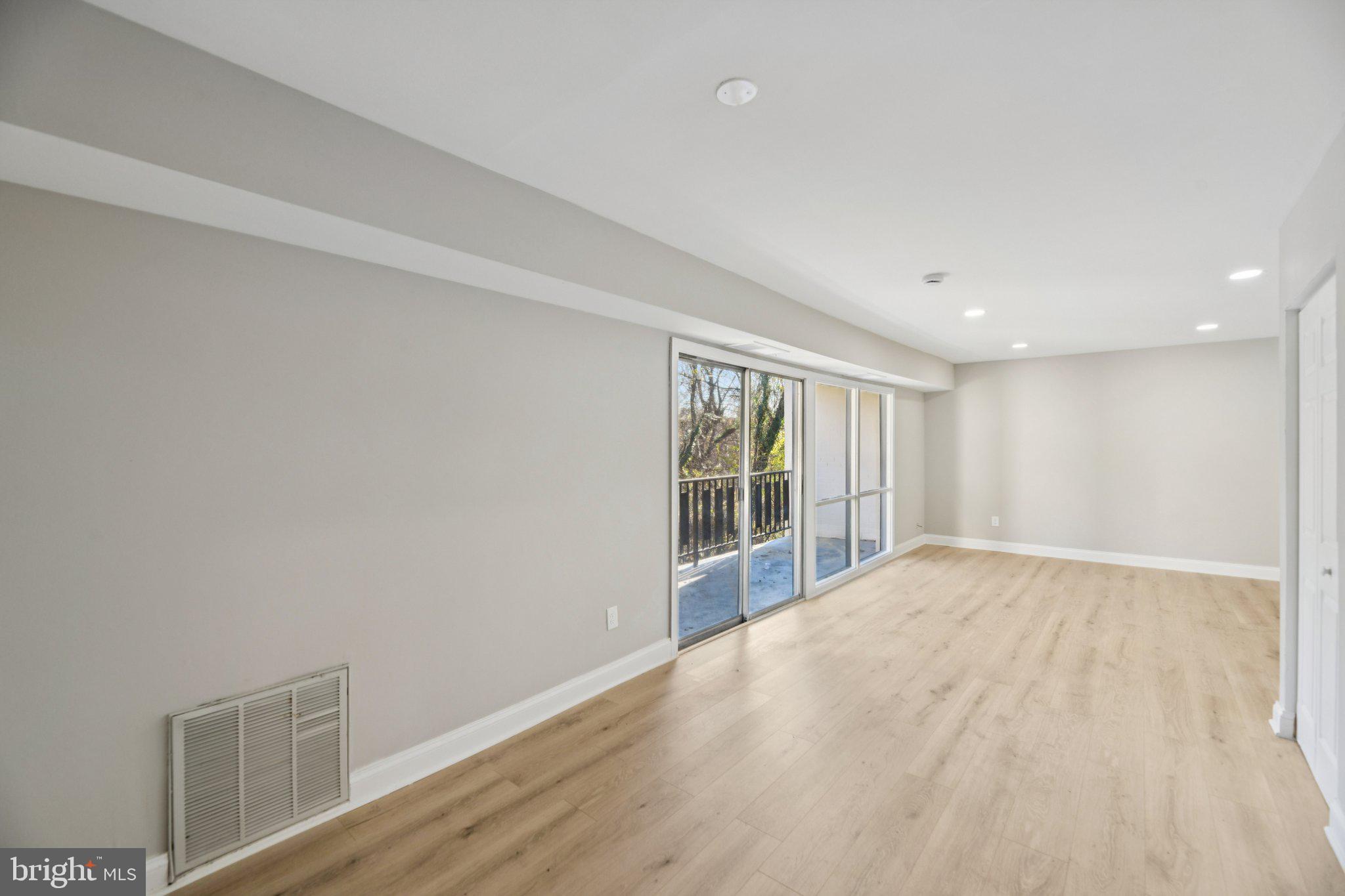 3138 BRINKLEY ROAD 8102