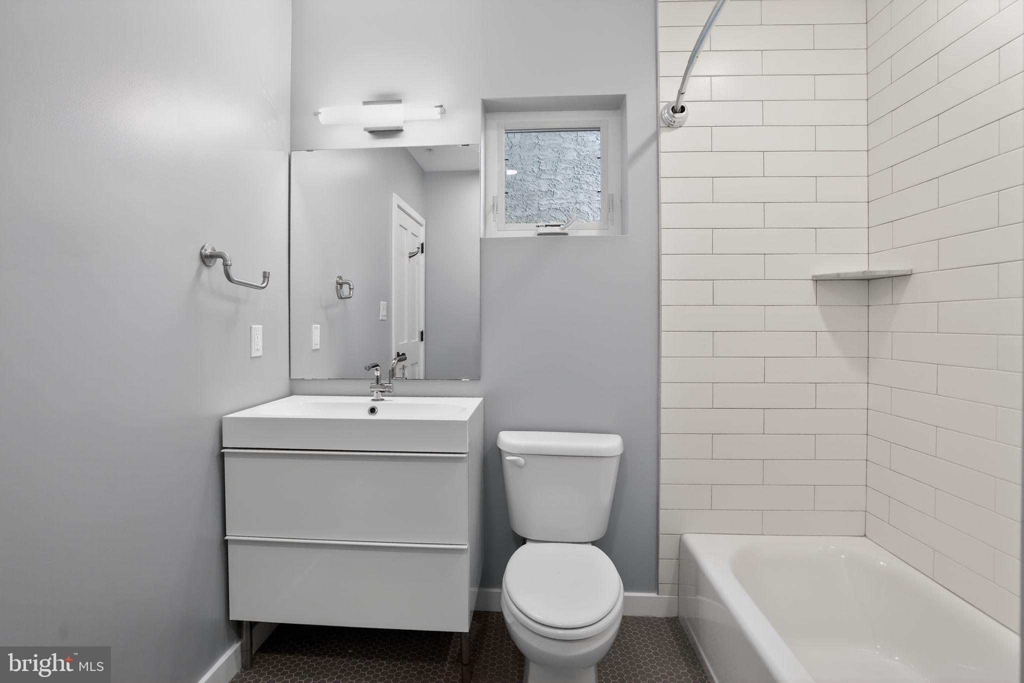 SOUTH KENSINGTON - Residential