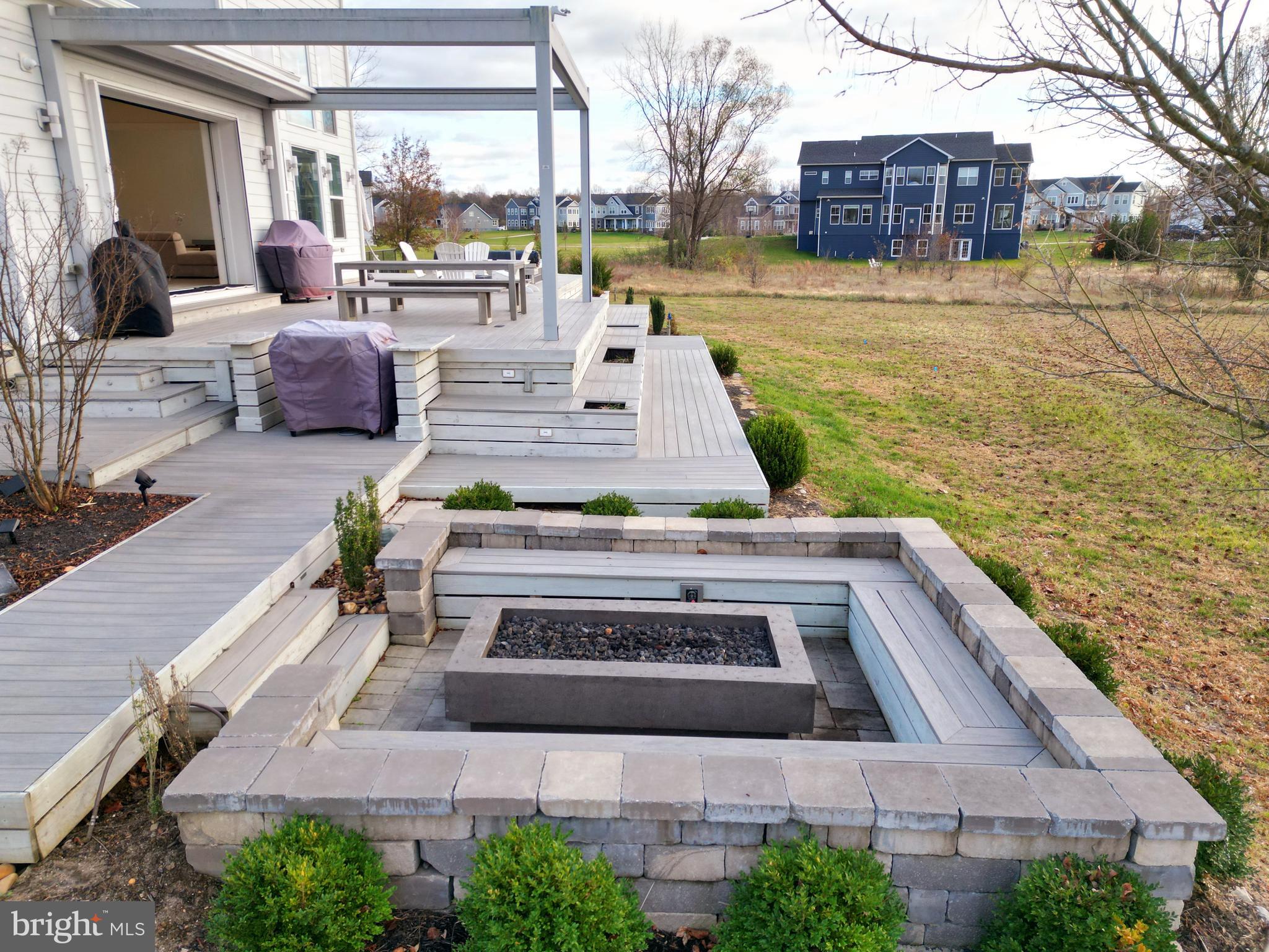 SOUTHERN HILLS - Residential