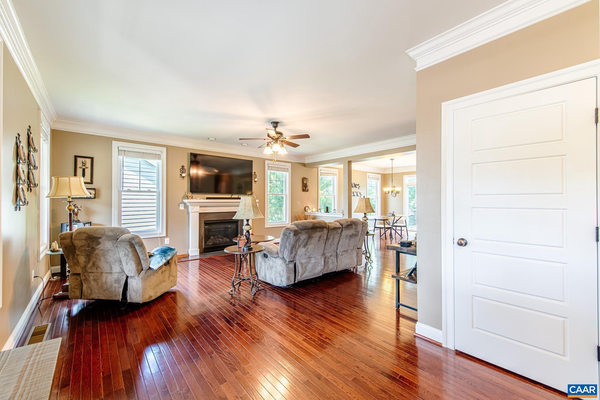 SPRING CREEK - Residential