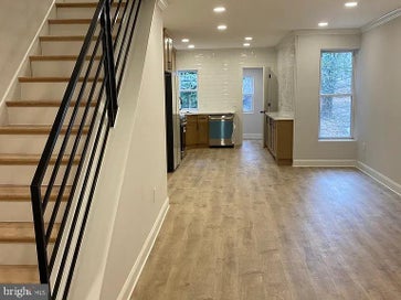 553 E PENN STREET PHILADELPHIA PA 19144