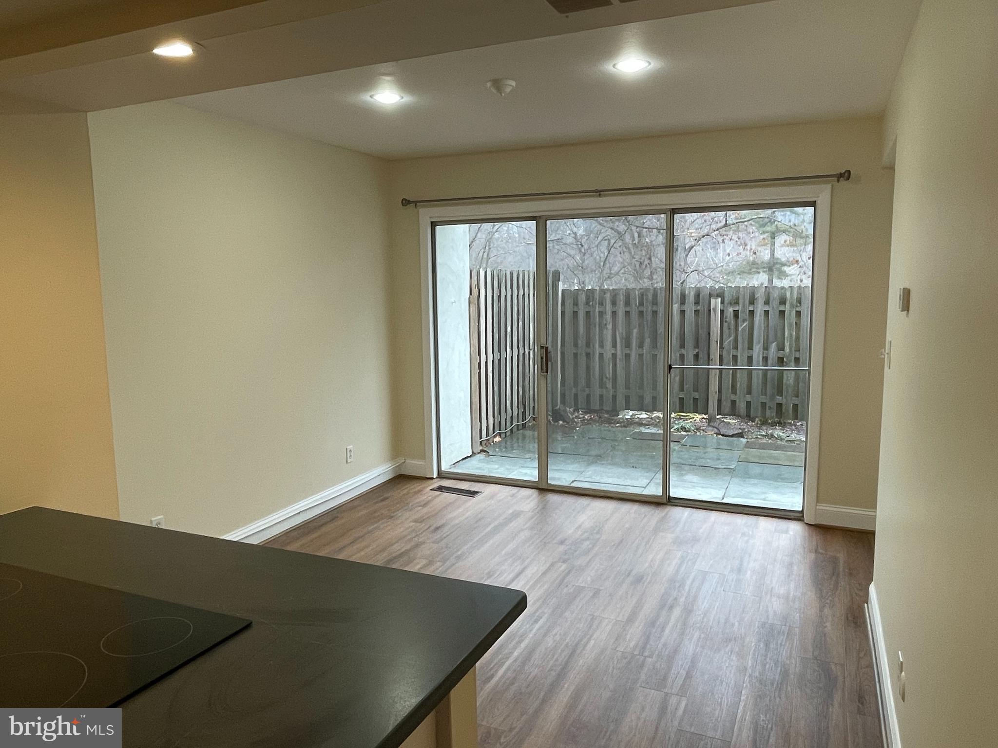 GREENE COUNTRIE VI - Residential Lease